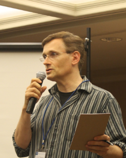 Delegate John Hagstrom (Chicago Symphony) presenting during the Negotiating Orchestras WorkshopPhoto credit: Dan Sweeley